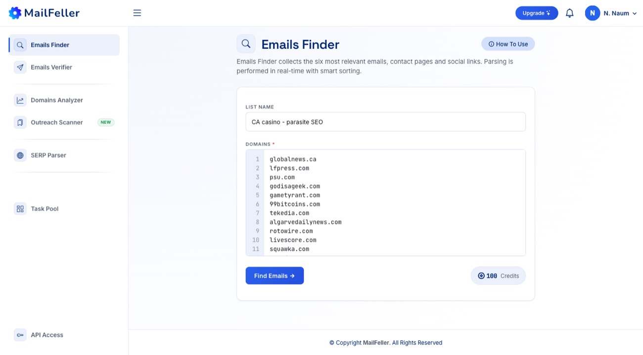 Форма Emails Finder зі списком доменів